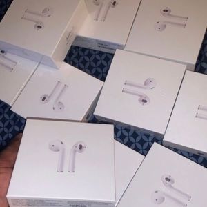 Air pods!!
